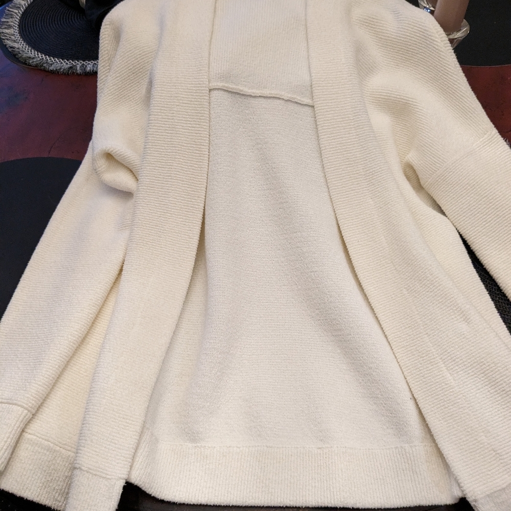 Never Worn - image 2